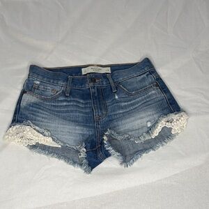 Abercrombie & Fitch Denim Jean Shorts Distressed Lace Women’s 2 / 26